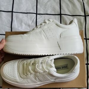 Steve Madden White Women's Sneakers